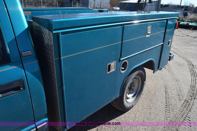 image for item L1196 1994 Chevrolet 2500 utility truck