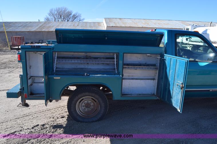 image for item L1196 1994 Chevrolet 2500 utility truck