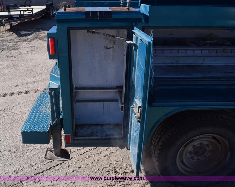 image for item L1196 1994 Chevrolet 2500 utility truck