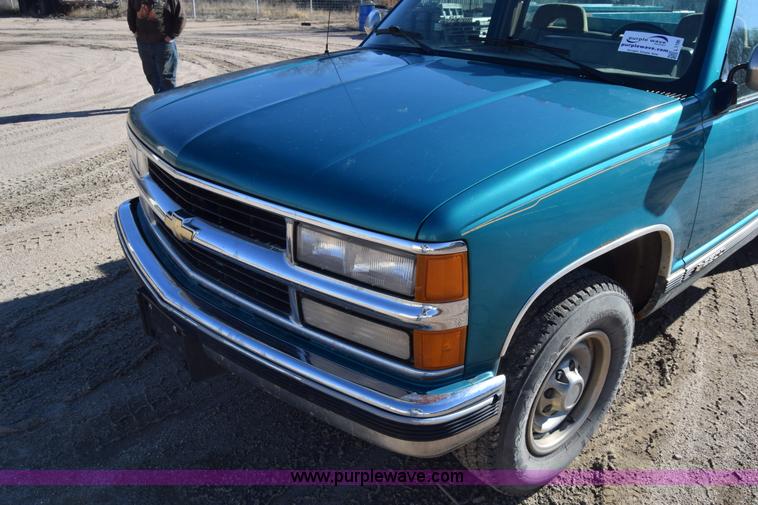 image for item L1196 1994 Chevrolet 2500 utility truck