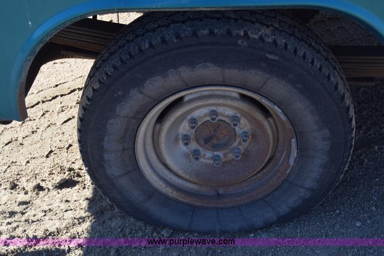 image for item L1196 1994 Chevrolet 2500 utility truck