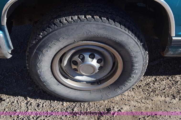 image for item L1196 1994 Chevrolet 2500 utility truck