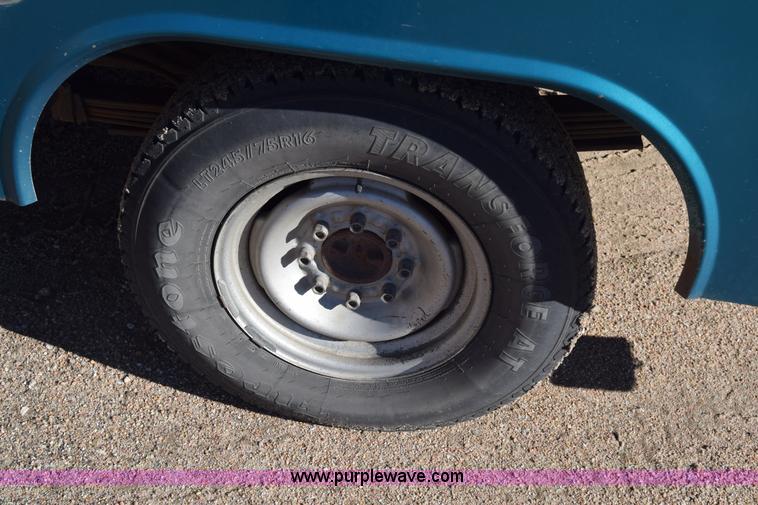 image for item L1196 1994 Chevrolet 2500 utility truck