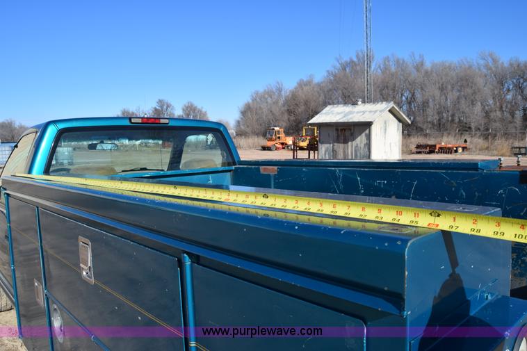 image for item L1196 1994 Chevrolet 2500 utility truck