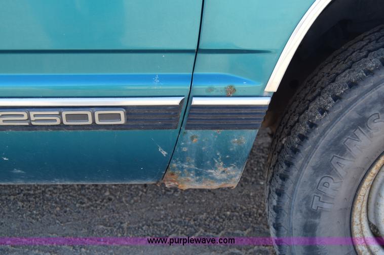 image for item L1196 1994 Chevrolet 2500 utility truck