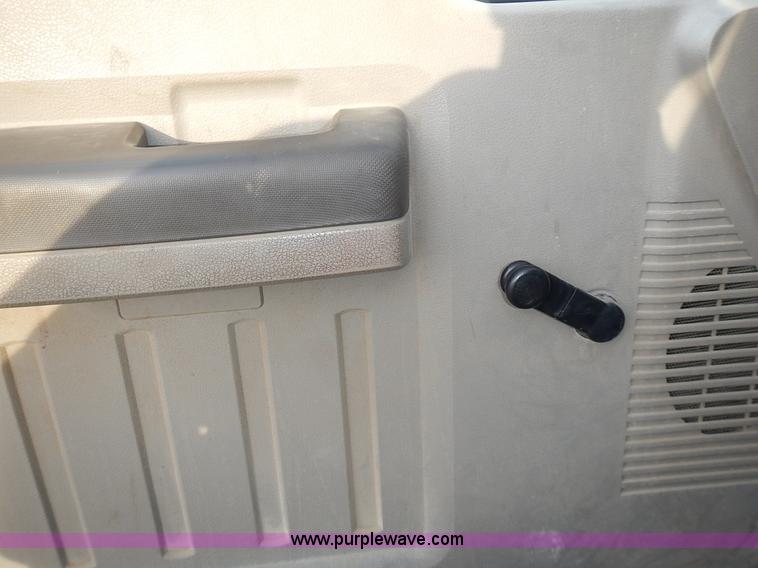 image for item L3614 2008 Ford F450 Super Duty XL flatbed truck