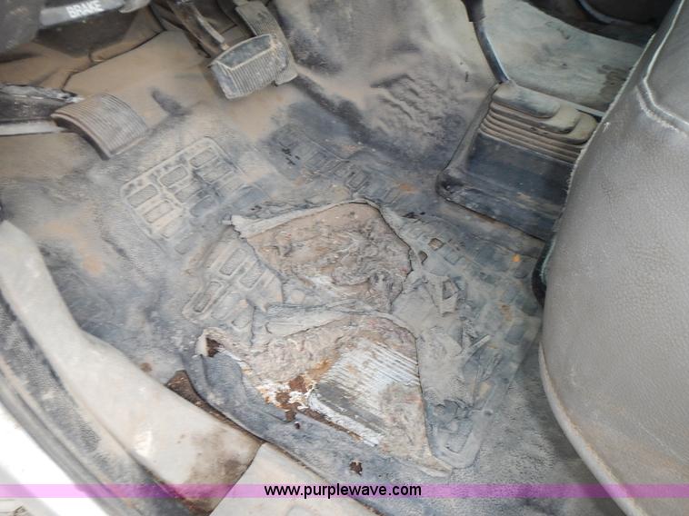 image for item L3614 2008 Ford F450 Super Duty XL flatbed truck