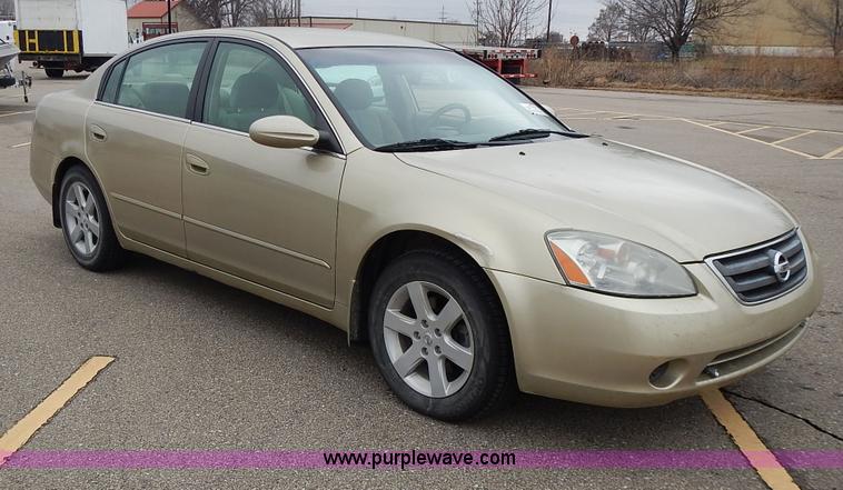 image for item L3621 2002 Nissan Altima 2.5 S