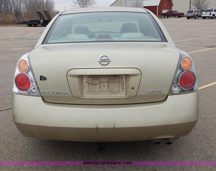 image for item L3621 2002 Nissan Altima 2.5 S