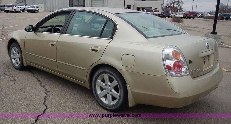 image for item L3621 2002 Nissan Altima 2.5 S