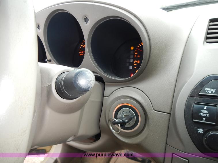 image for item L3621 2002 Nissan Altima 2.5 S