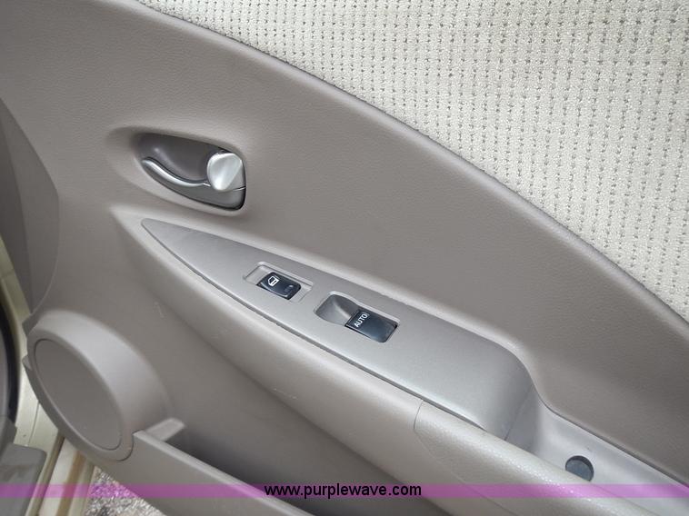 image for item L3621 2002 Nissan Altima 2.5 S