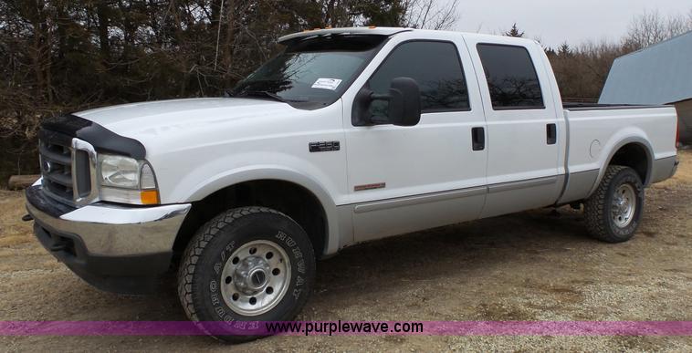 image for item L3659 2003 Ford F250 XLT Super Duty Crew Cab pickup truck