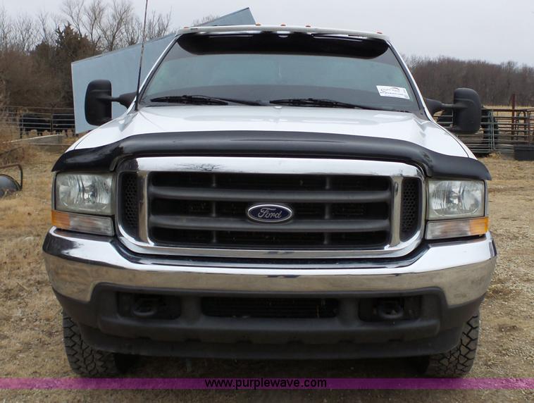 image for item L3659 2003 Ford F250 XLT Super Duty Crew Cab pickup truck