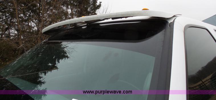 image for item L3659 2003 Ford F250 XLT Super Duty Crew Cab pickup truck