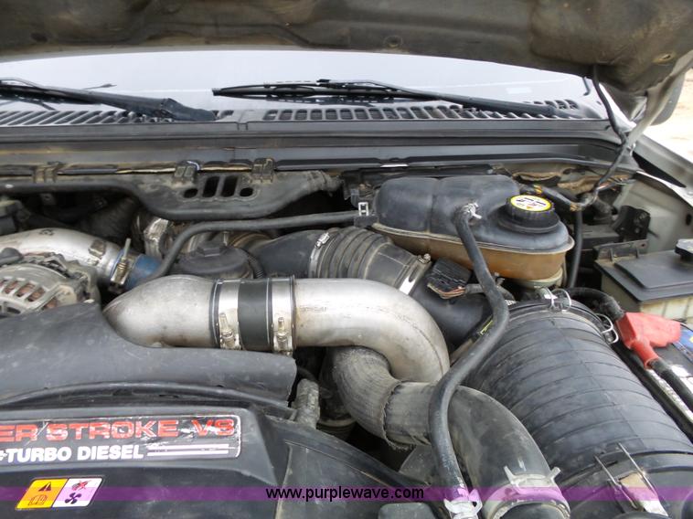 image for item L3659 2003 Ford F250 XLT Super Duty Crew Cab pickup truck