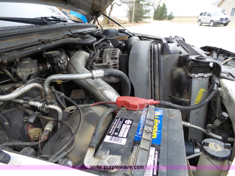 image for item L3659 2003 Ford F250 XLT Super Duty Crew Cab pickup truck