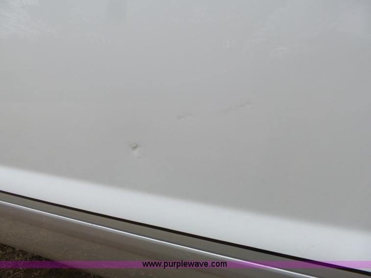 image for item L3659 2003 Ford F250 XLT Super Duty Crew Cab pickup truck