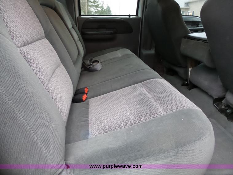 image for item L3659 2003 Ford F250 XLT Super Duty Crew Cab pickup truck