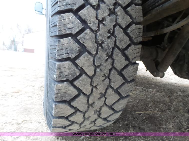 image for item L3659 2003 Ford F250 XLT Super Duty Crew Cab pickup truck