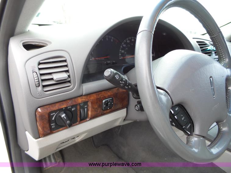 image for item L3662 2001 Lincoln LS