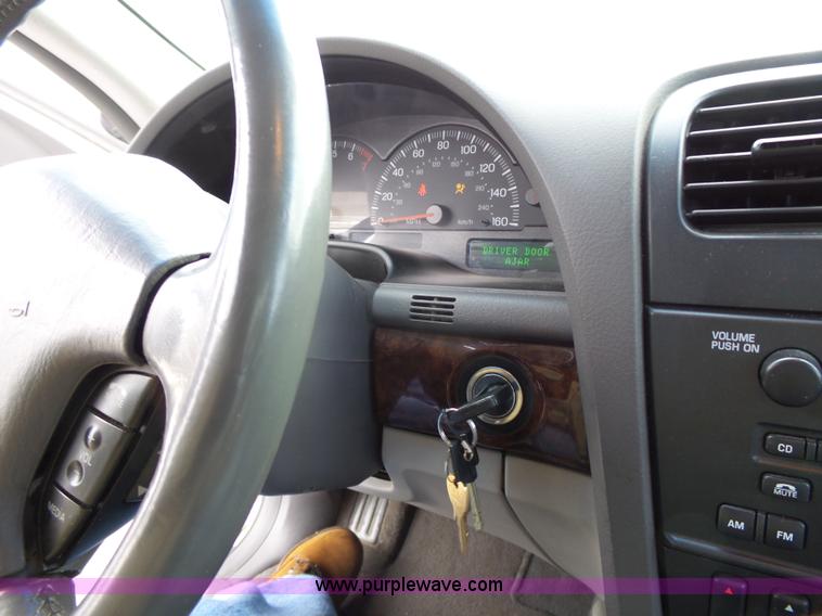 image for item L3662 2001 Lincoln LS