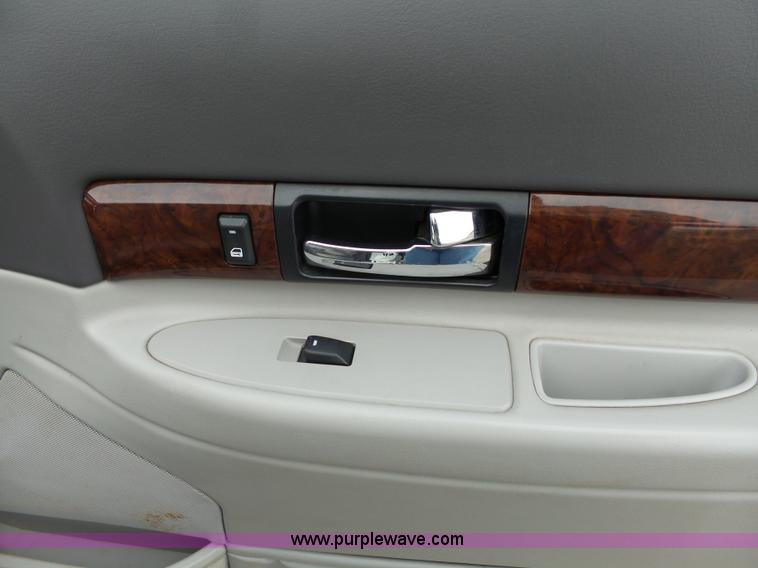 image for item L3662 2001 Lincoln LS