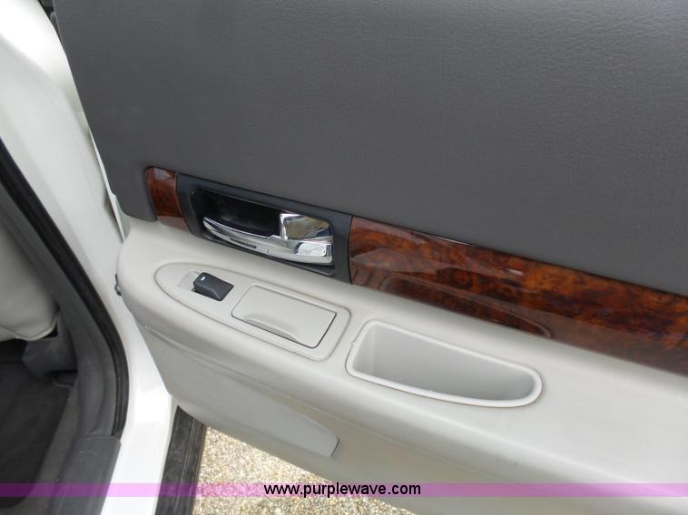 image for item L3662 2001 Lincoln LS