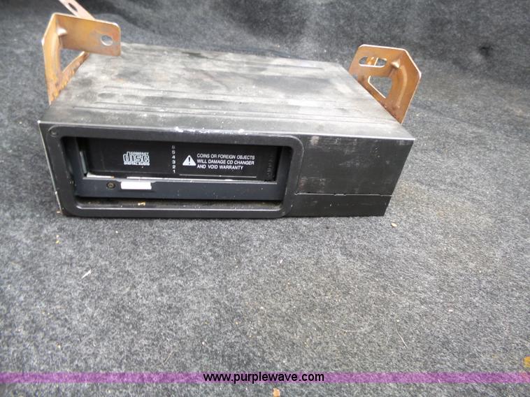 image for item L3662 2001 Lincoln LS