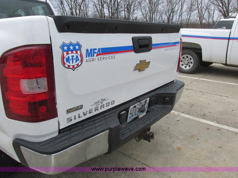 image for item L4237 2008 Chevrolet Silverado 1500 Ext. Cab pickup truck