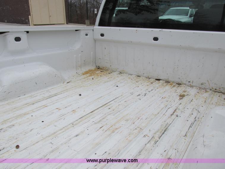 image for item L4237 2008 Chevrolet Silverado 1500 Ext. Cab pickup truck