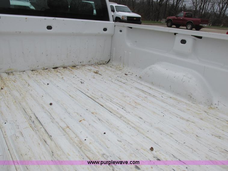 image for item L4237 2008 Chevrolet Silverado 1500 Ext. Cab pickup truck