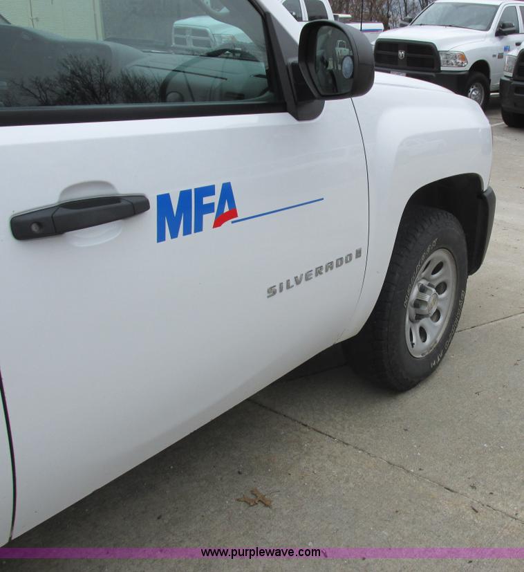 image for item L4237 2008 Chevrolet Silverado 1500 Ext. Cab pickup truck