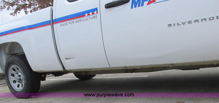 image for item L4237 2008 Chevrolet Silverado 1500 Ext. Cab pickup truck