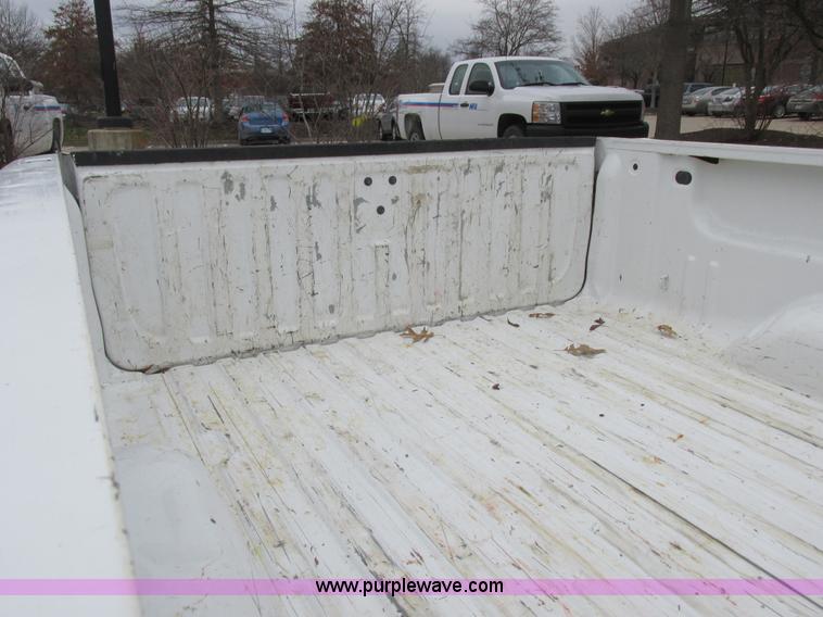 image for item L4237 2008 Chevrolet Silverado 1500 Ext. Cab pickup truck