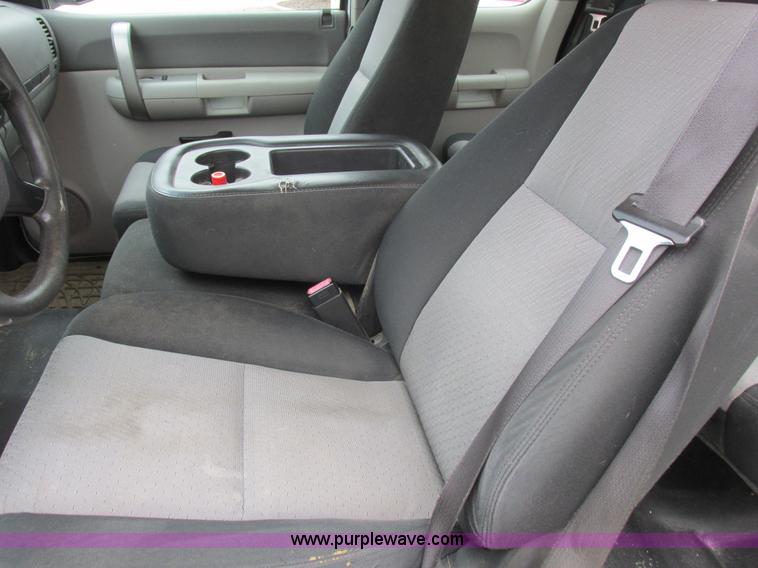 image for item L4237 2008 Chevrolet Silverado 1500 Ext. Cab pickup truck