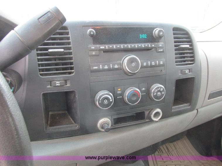 image for item L4237 2008 Chevrolet Silverado 1500 Ext. Cab pickup truck