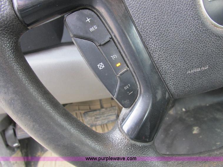 image for item L4237 2008 Chevrolet Silverado 1500 Ext. Cab pickup truck