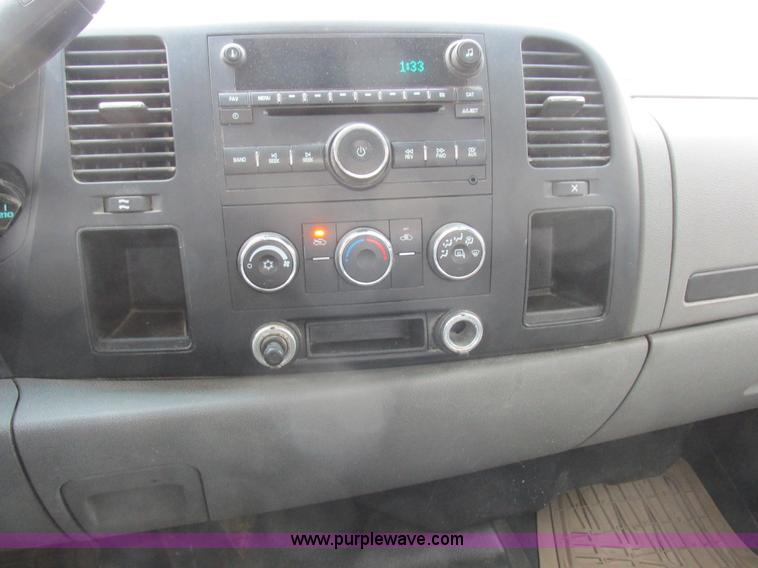 image for item L4237 2008 Chevrolet Silverado 1500 Ext. Cab pickup truck