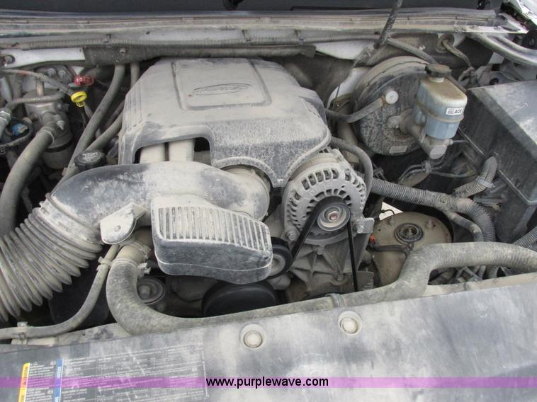 image for item L4237 2008 Chevrolet Silverado 1500 Ext. Cab pickup truck