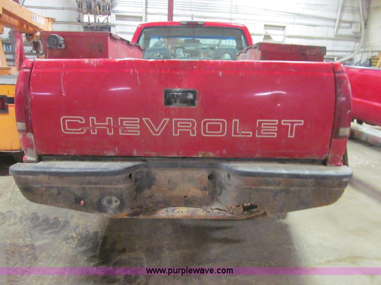 image for item L5511 1997 Chevrolet Cheyenne 3500 pickup truck