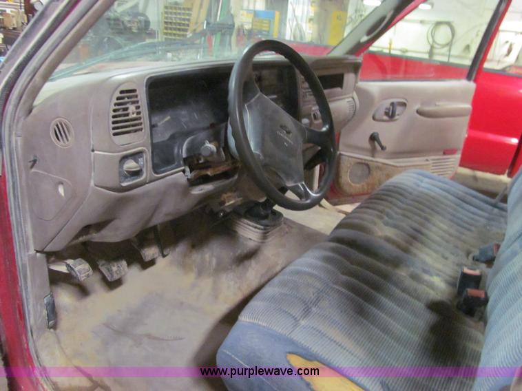 image for item L5511 1997 Chevrolet Cheyenne 3500 pickup truck