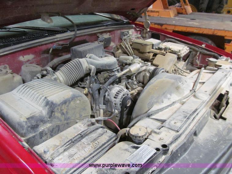 image for item L5511 1997 Chevrolet Cheyenne 3500 pickup truck