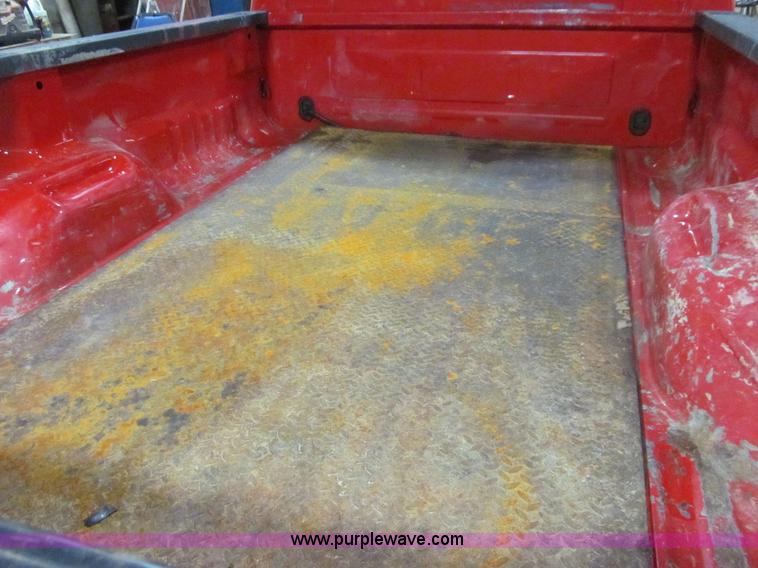 image for item L5512 2006 Ford F250 Super Duty XL pickup truck