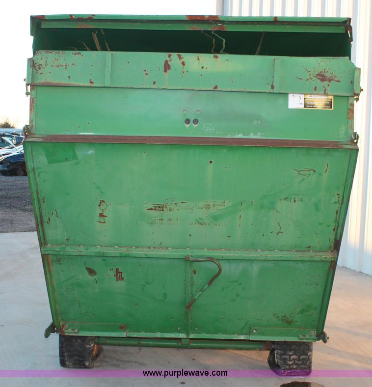 image for item L6756 John Deere 162 landscape vacuum