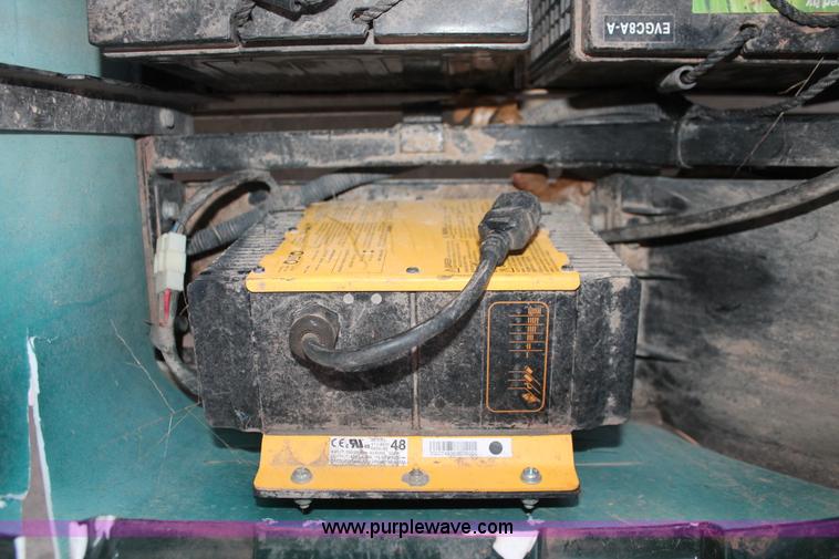 image for item L6760 2007 Ruff&tuff golf cart