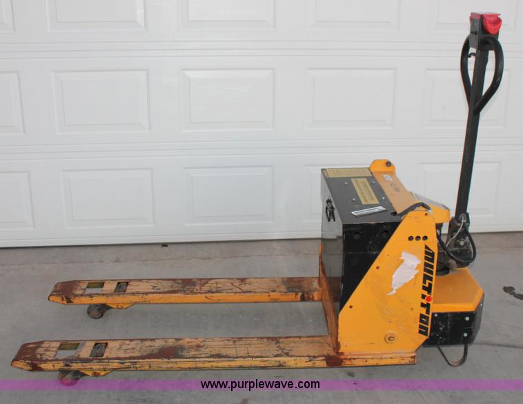 image for item L6761 Multiton WM30 electric pallet jack