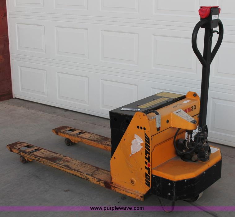 image for item L6761 Multiton WM30 electric pallet jack