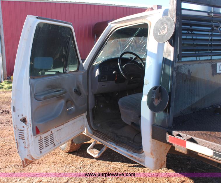 image for item L6766 1996 Ford F250 HD XL pickup truck
