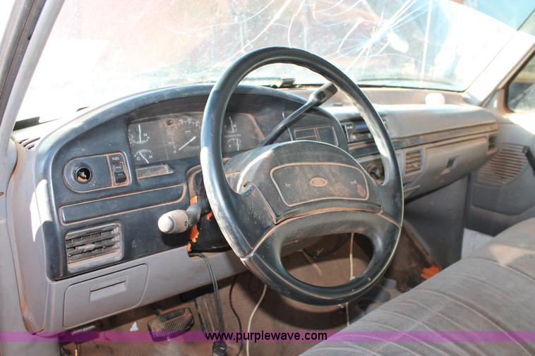 image for item L6766 1996 Ford F250 HD XL pickup truck